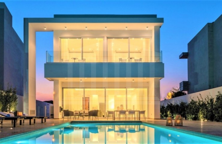 5 Bedroom luxury villa in Protaras