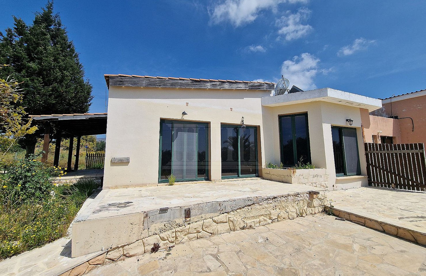 House in Kissonerga, Paphos