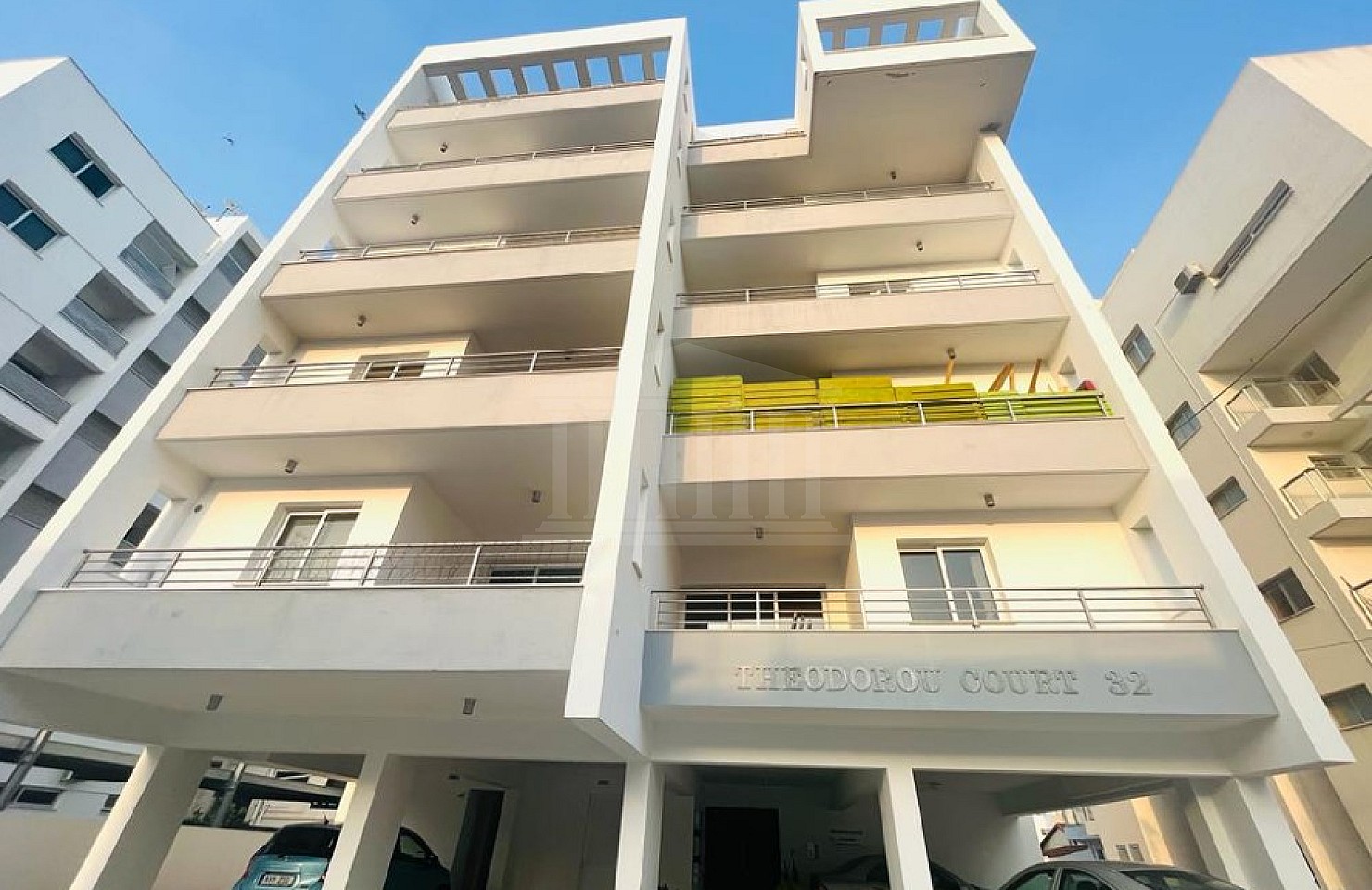 Two Bedroom Apartment Near Saint Lazarus