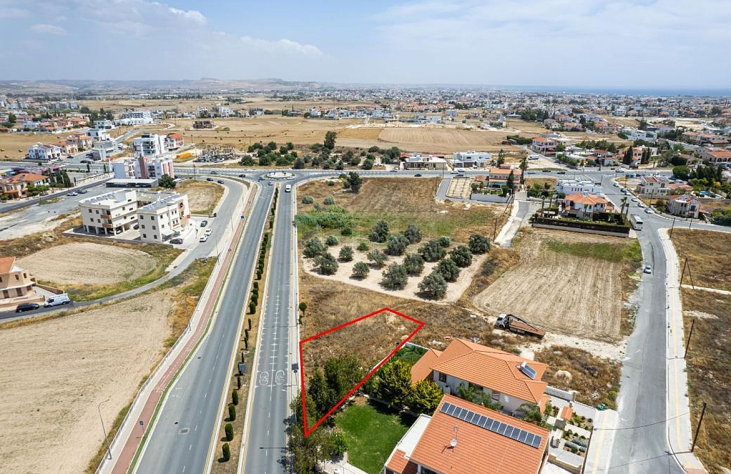 Field in Agios Fanourios, Aradippou Municipality, Larnaca