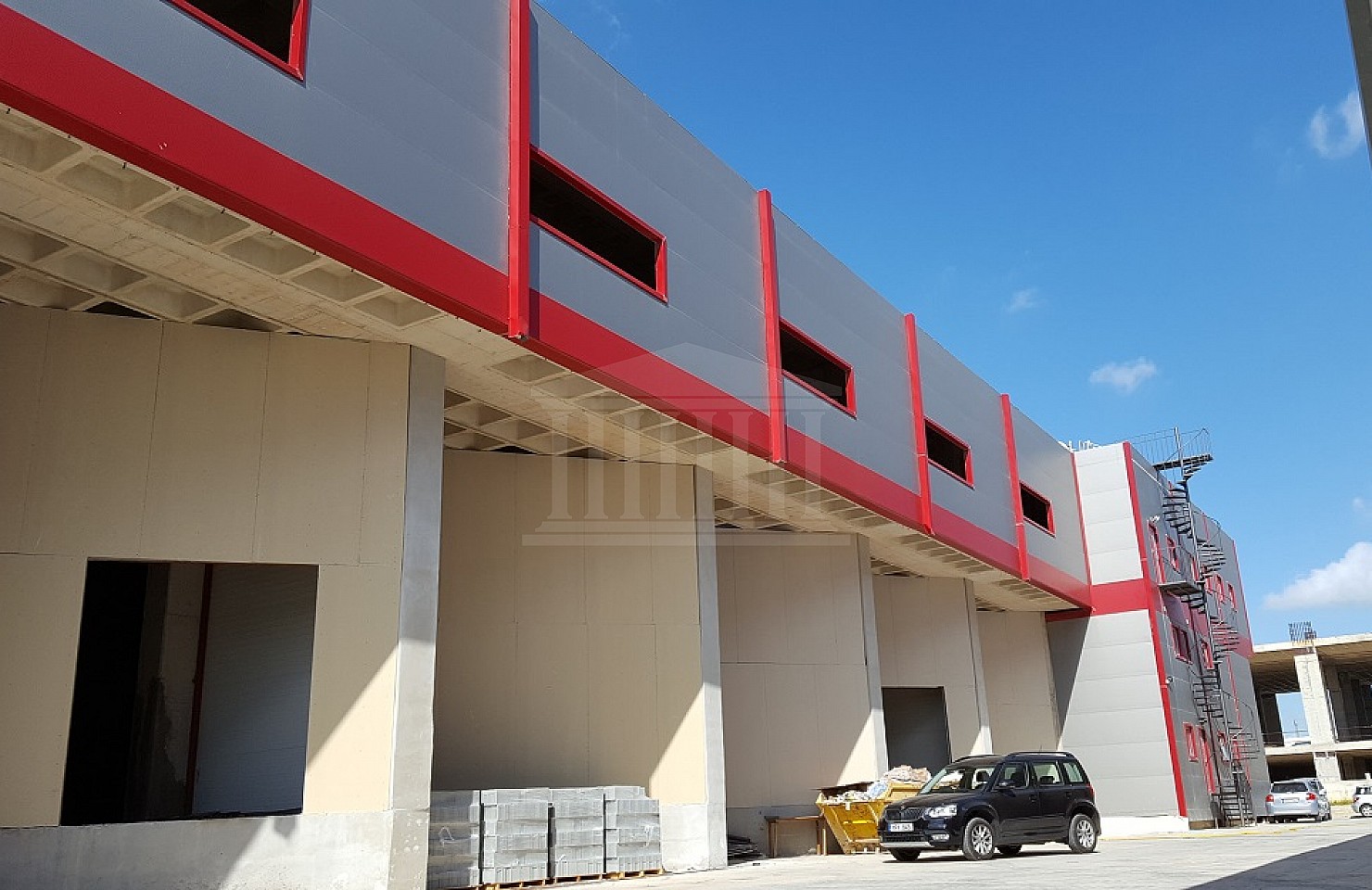 Warehouse No. 5 in Aradippou, Larnaka