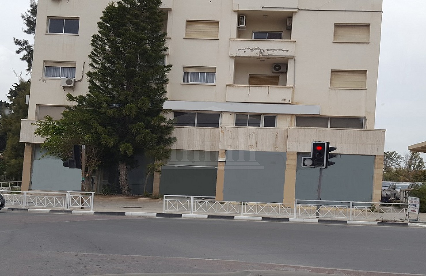 Shop with Basement on Griva Digeni Avenue, Larnaka