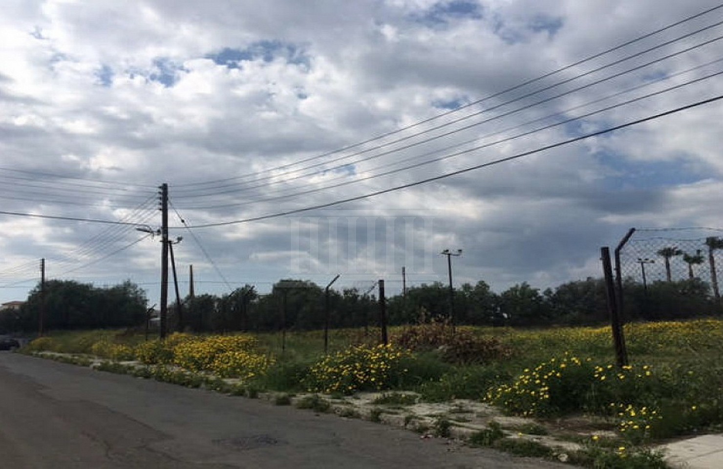 Three Adjoining Plots in Kato Polemidia