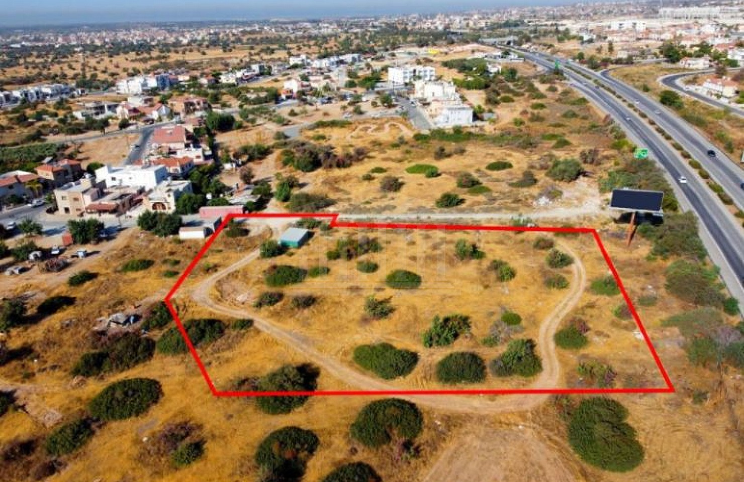 Shared field in Ypsonas, Limassol