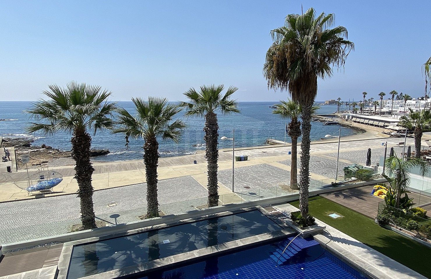 Seaview Two-Bedroom Apartment in Kato Pafos