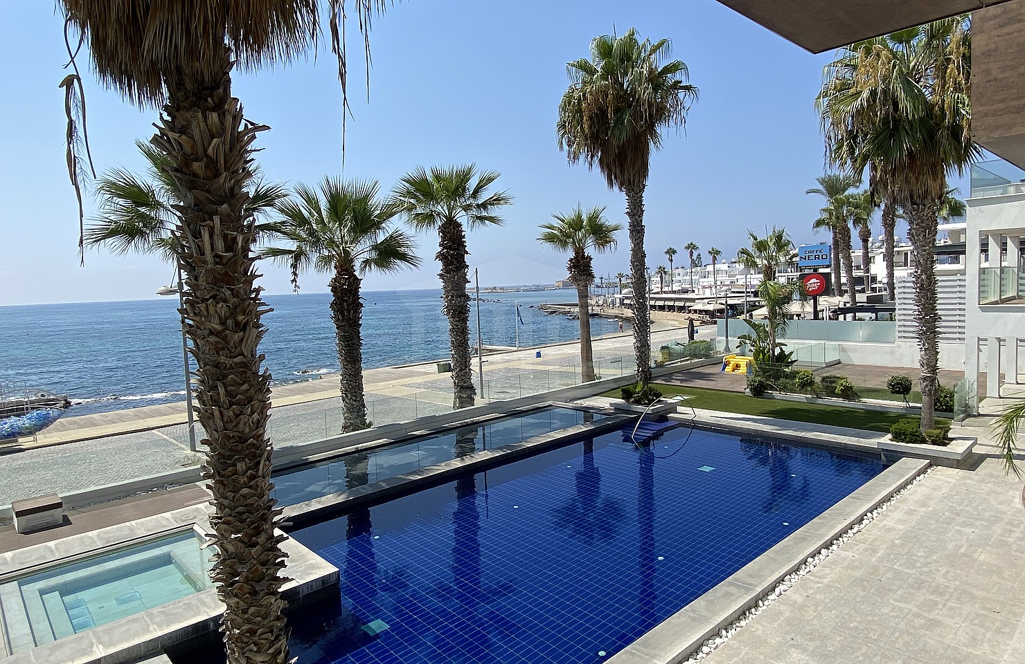 Seaview Two-Bedroom Apartment in Kato Pafos