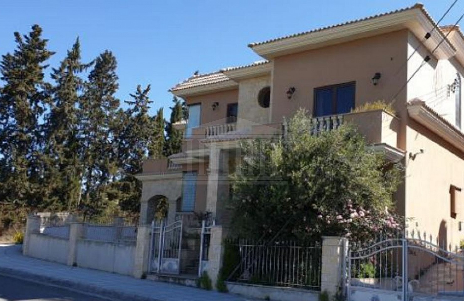 Four-Bedroom House in Agia Fylaxis, Limassol