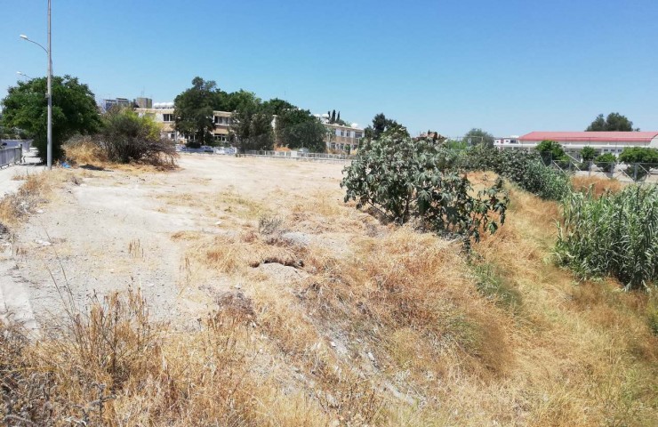 Commercial Plot in Mesa Geitonia, Limassol