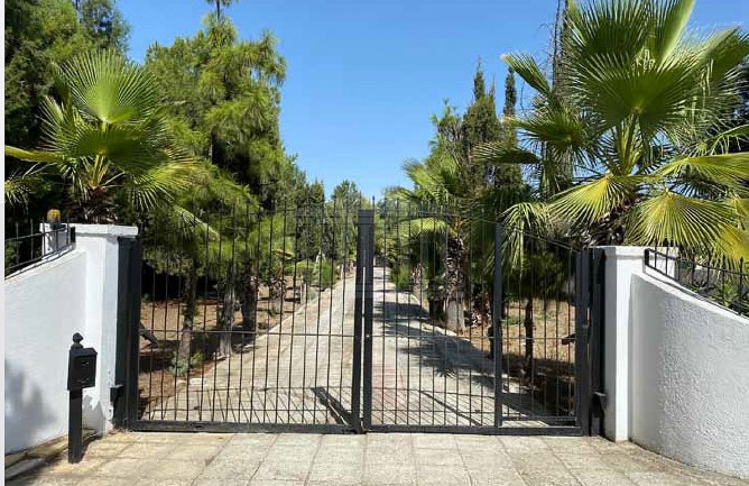 Fully Renovated 3 bedroom detached House in Nisou, Nicosia