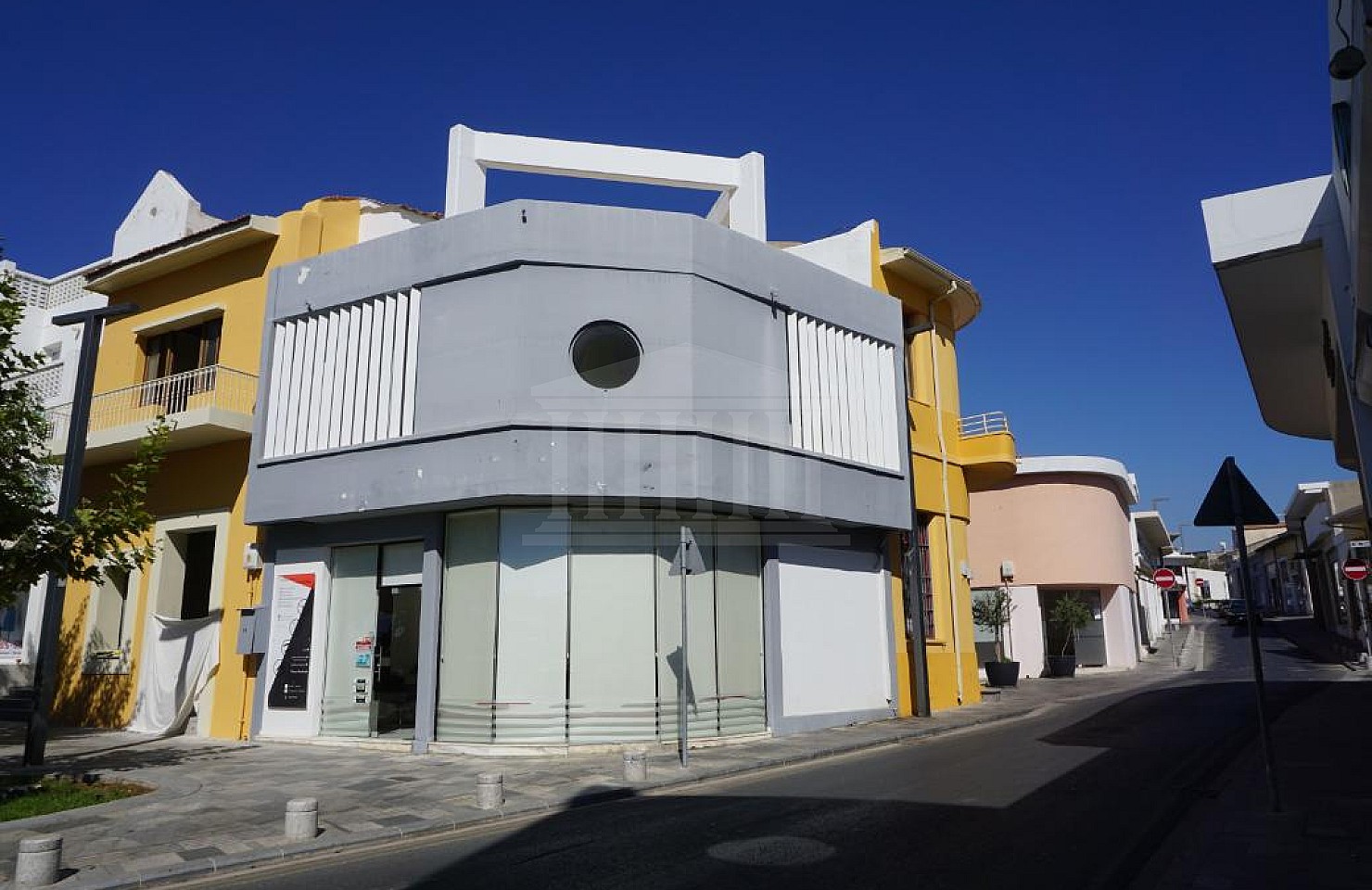 Commercial building in Agios Theodoros, Paphos