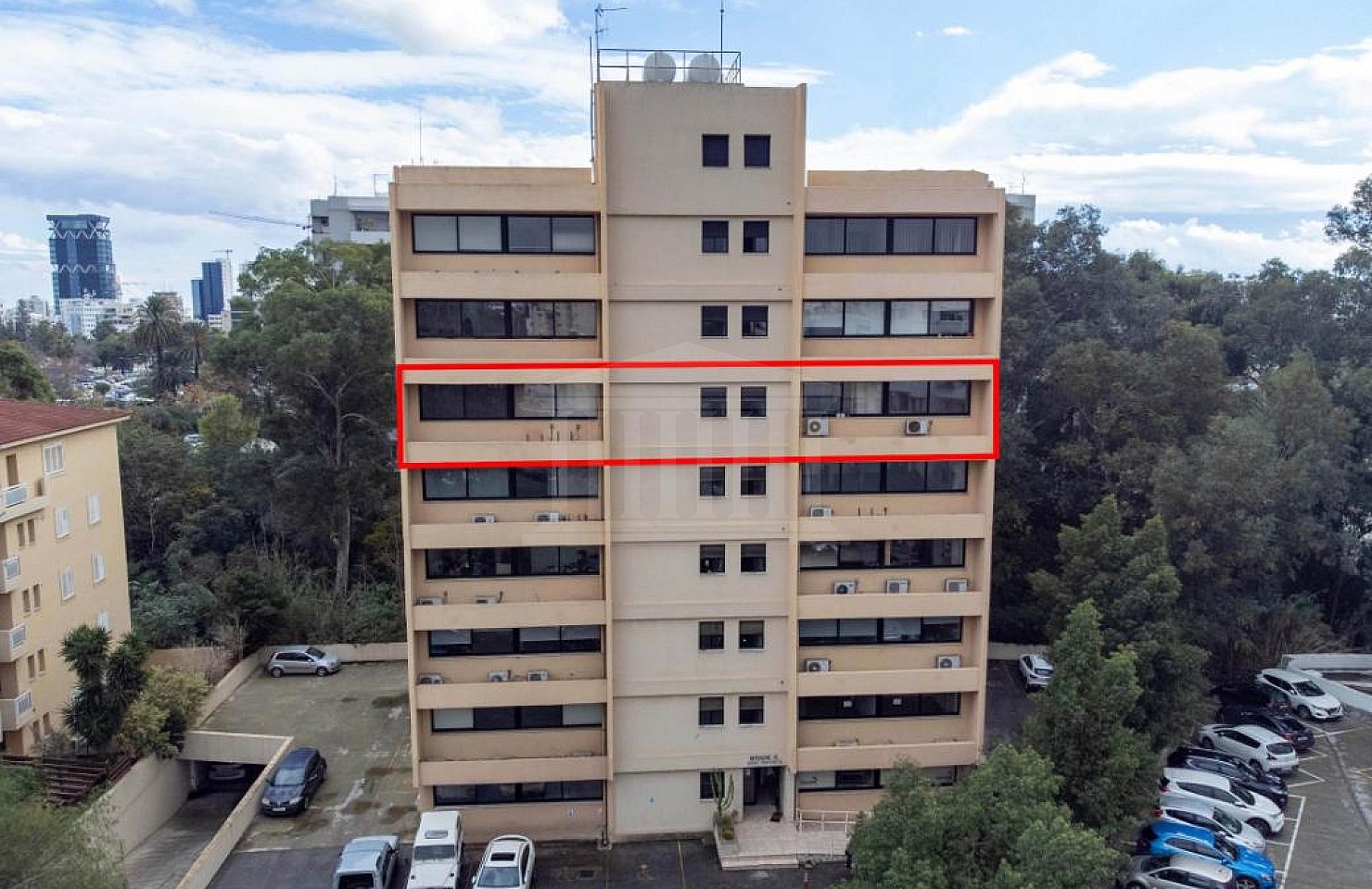 Office in Agioi Omologites, Nicosia