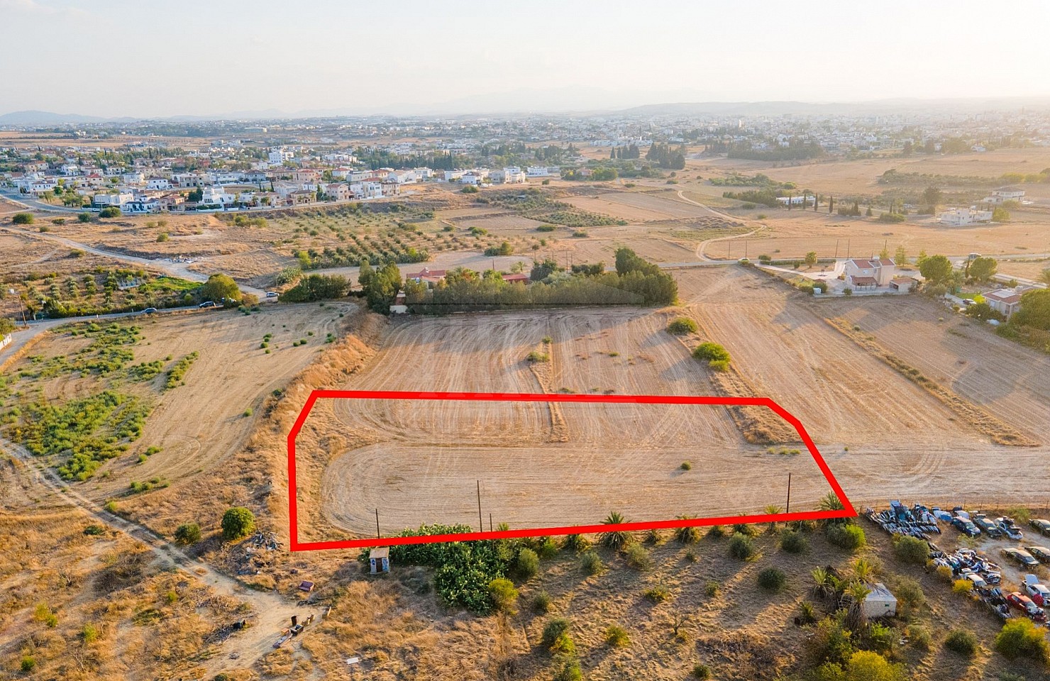 Residential field in Geri, Nicosia