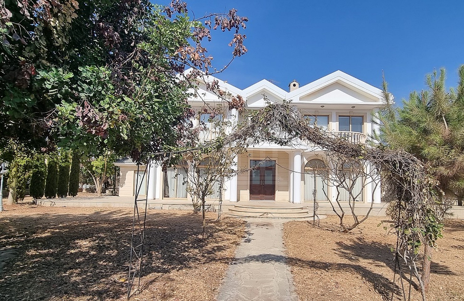 Five-Bedroom House in Ypsonas, Limassol