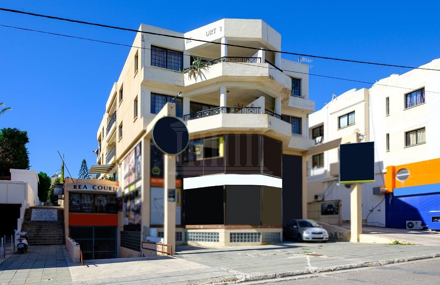 Mixed-use building in Agios Theodoros, Paphos