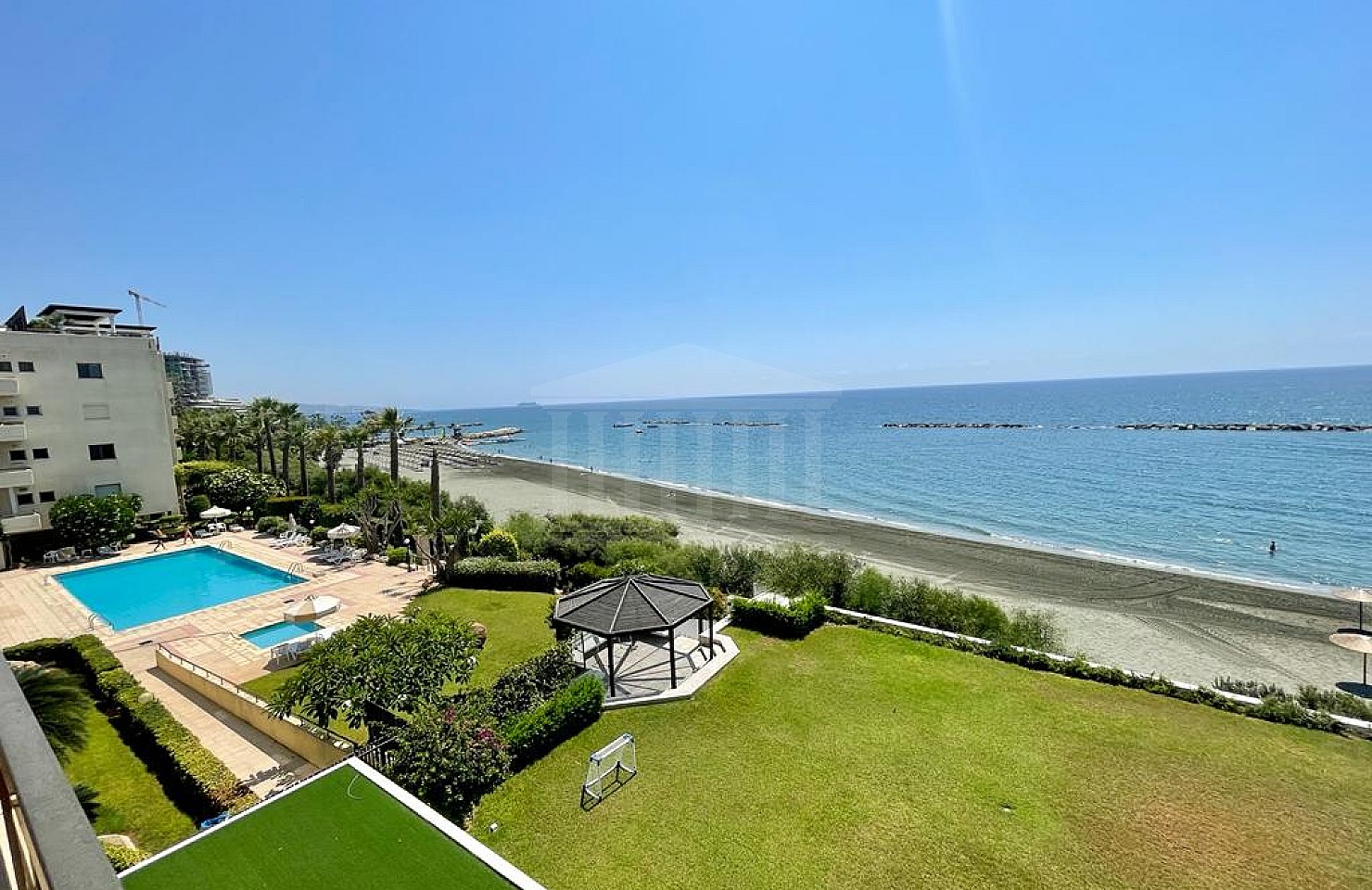 Four Bedroom Beachfront Apartment in Agios Tychonas, Limassol
