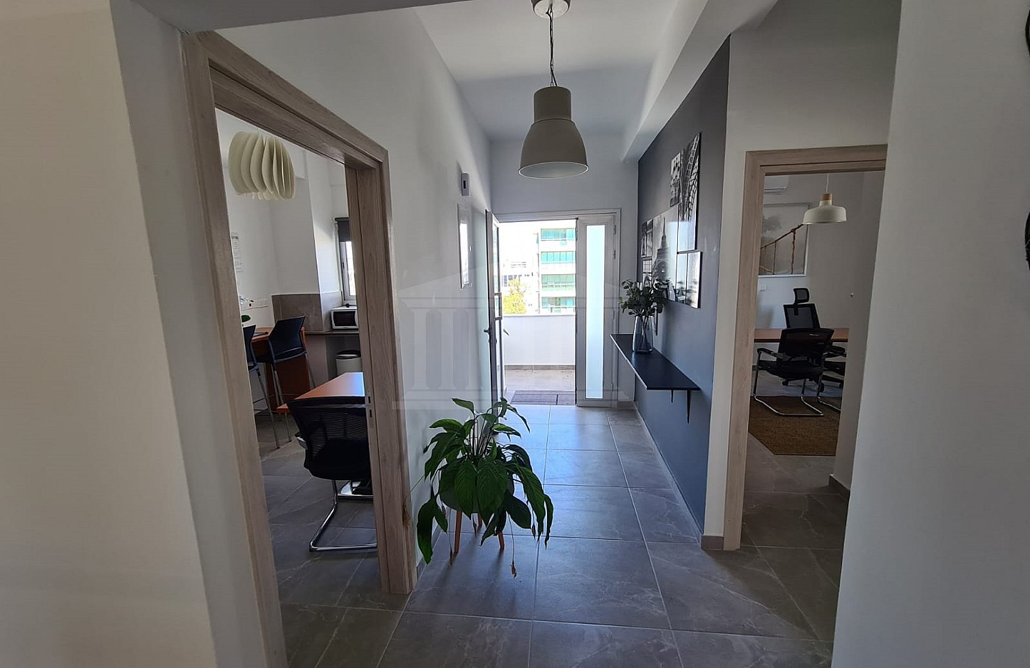 Office in Themistokli Dervi Avenue, Nicosia
